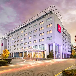 Ramada By Wyndham Amsterdam Airport Schiphol באדהופדורפ