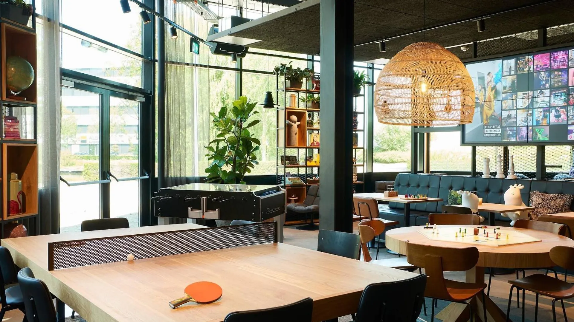 Hotel Moxy Amsterdam Schiphol Airport Hoofddorp