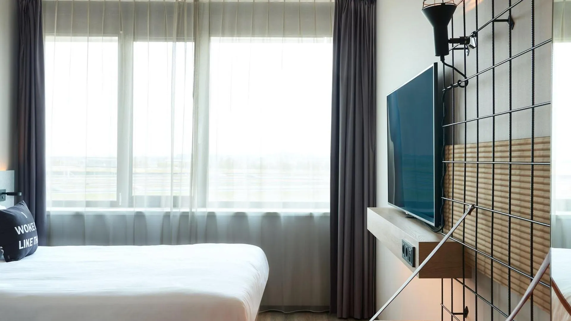 Hotel Moxy Amsterdam Schiphol Airport Hoofddorp 4*,  Niederlande