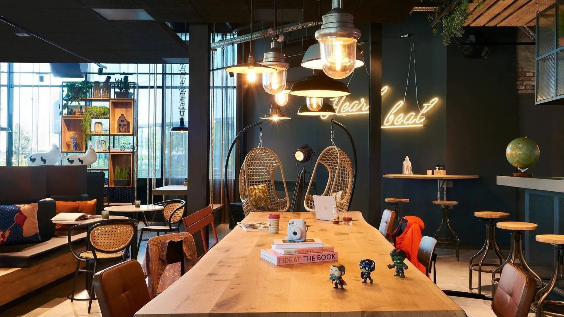 Moxy Amsterdam Schiphol Airport Hotell Hoofddorp 4*,  Nederländerna